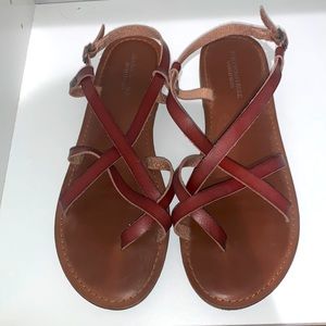 AMERICAN EAGLE BROWN STRAP SANDALS
